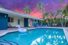 Tropical Oasis Heated saltwater Pool 6min to the beach